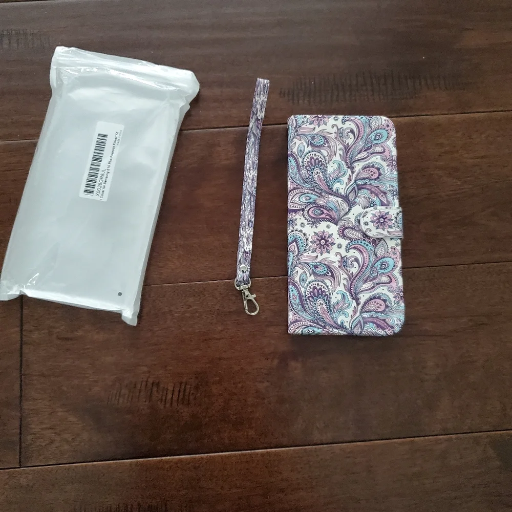 Phone cover for Samsung s10 plus peacock flower new never used